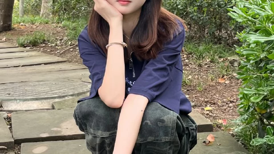 蜜桃17.c亚洲精品综合导读：海角社区 -【每日精选】方向的观看建议播放预览封面