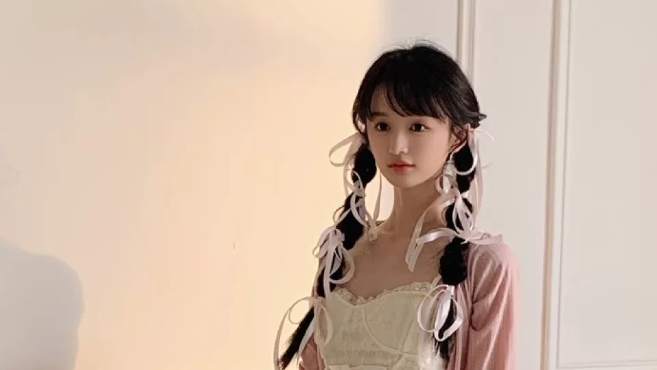 51吃瓜今日榜单投稿与吃瓜聚集地：Vlog视频该留下第几遍开场播放预览封面